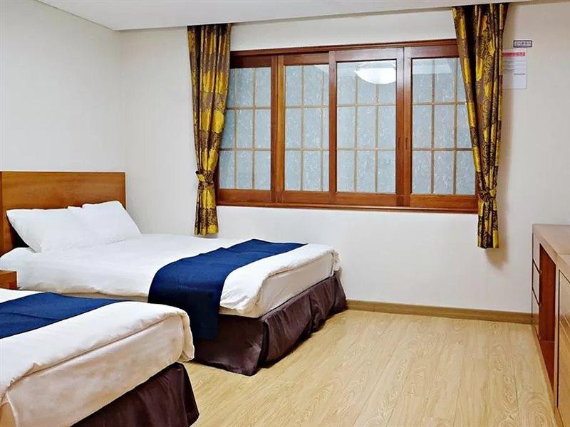 Jeju Parkside Tourist Hotel Zewnętrze zdjęcie