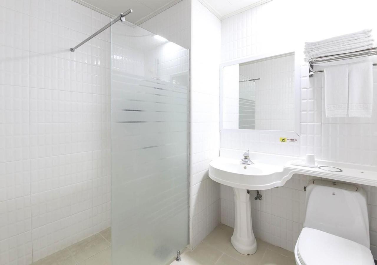 Jeju Parkside Tourist Hotel Zewnętrze zdjęcie