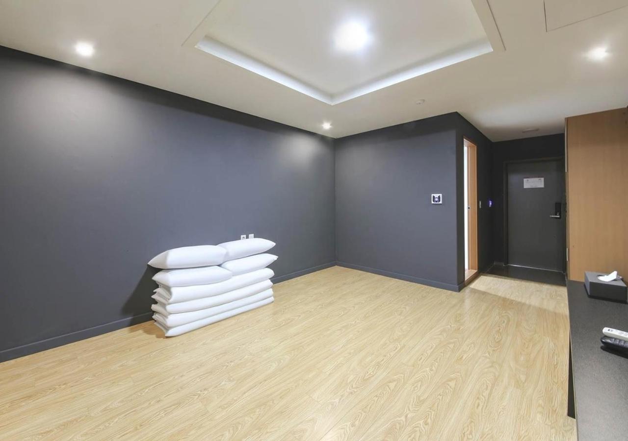 Jeju Parkside Tourist Hotel Zewnętrze zdjęcie