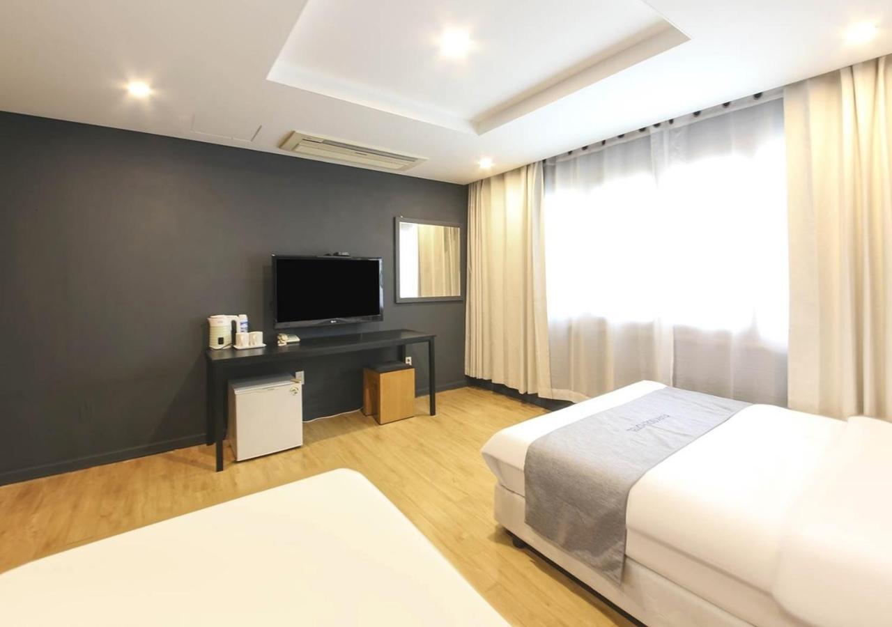 Jeju Parkside Tourist Hotel Zewnętrze zdjęcie